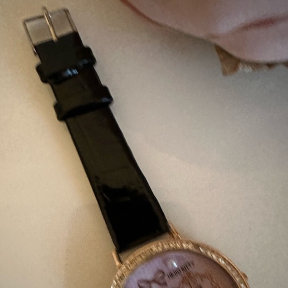 Hello kitty fashion watch - Picture 3 of 10